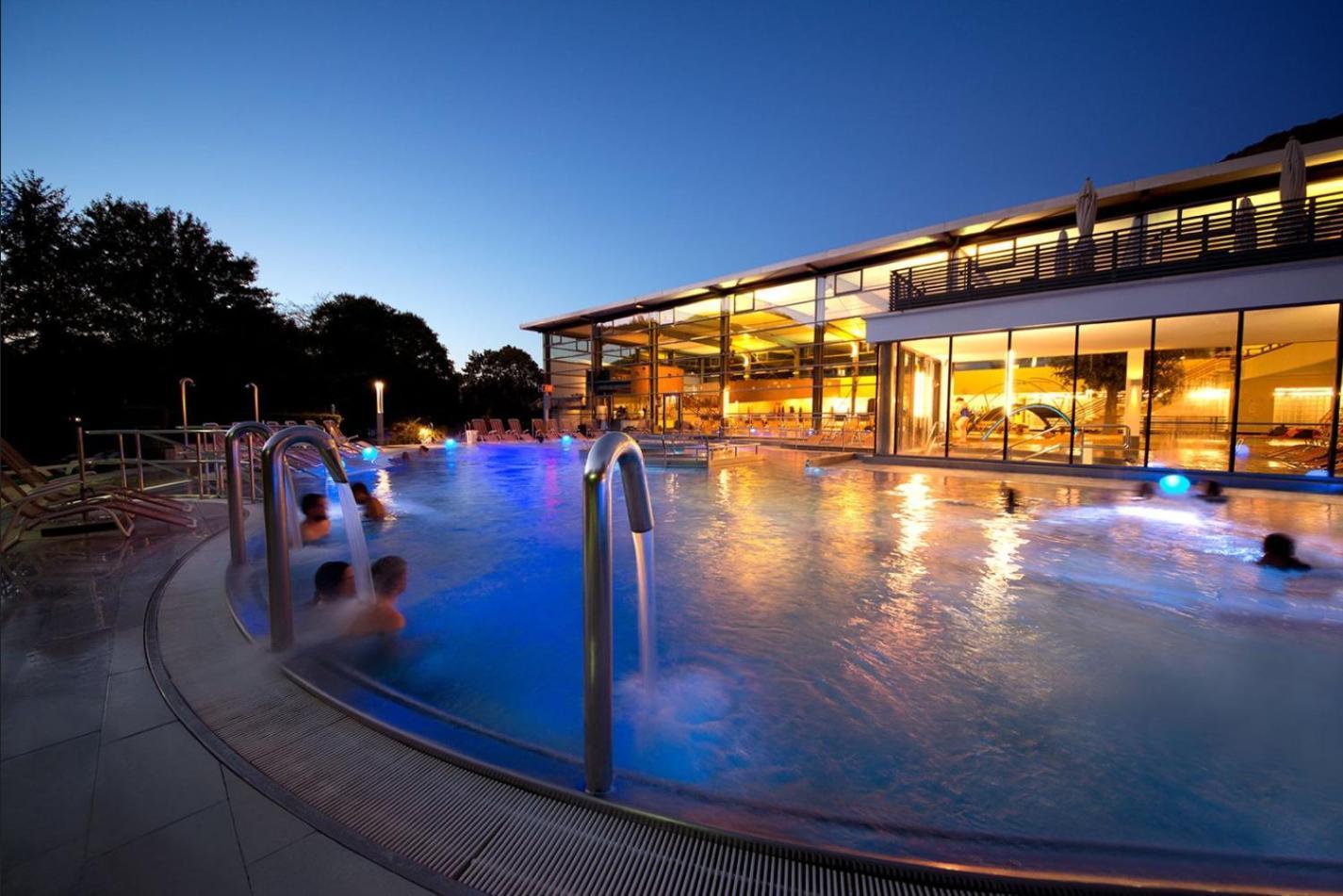 Erholungs- Apartment Am Kurpark & Therme Bad Urach Buitenkant foto