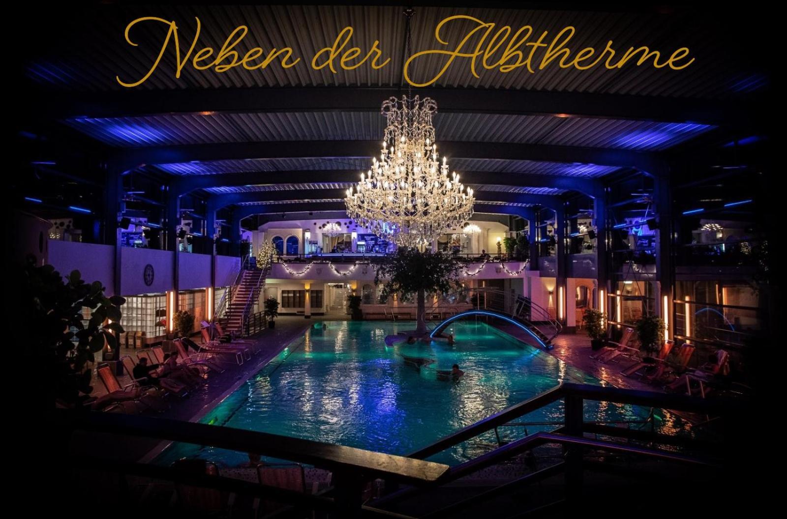Erholungs- Apartment Am Kurpark & Therme Bad Urach Buitenkant foto