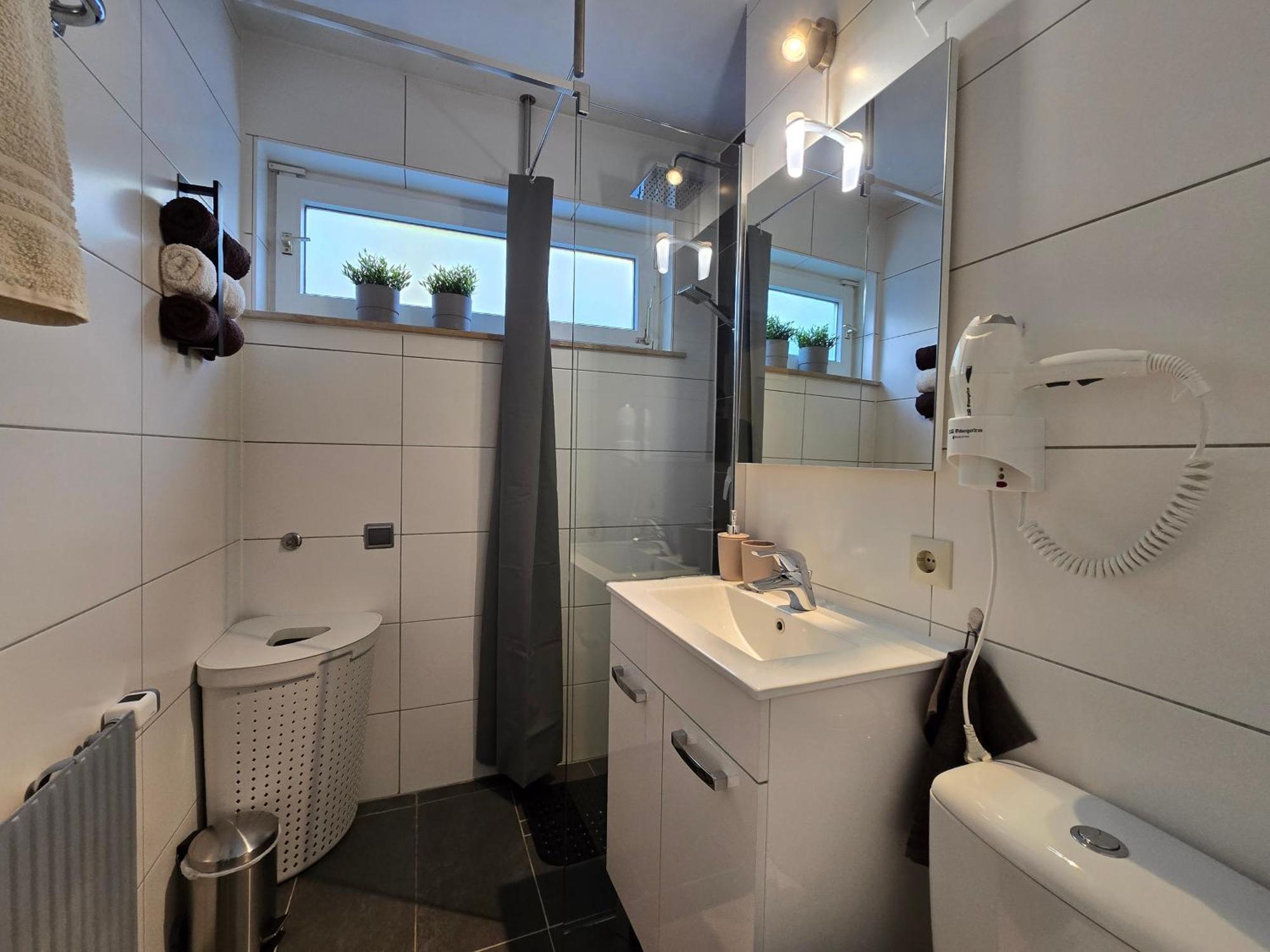 Erholungs- Apartment Am Kurpark & Therme Bad Urach Buitenkant foto